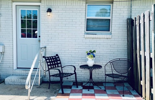 Cullman Apartment | Delta Duplex in amazing Cullman; AC, WiFi, near restaurants & shops
