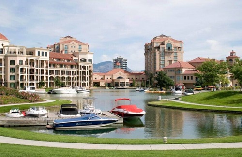 Kelowna Central Business District Resort | Delta Grand in Kelowna downtown waterfront. Sleeps 6.