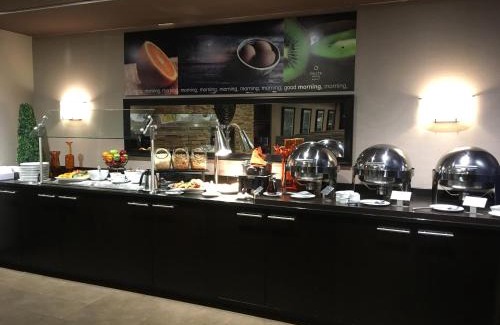 Algoma District Hotel | Delta Hotels by Marriott Sault Ste. Marie Waterfront