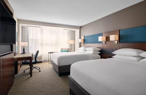 Menomonee Falls Hotel | Delta Hotels by Marriott Milwaukee Northwest