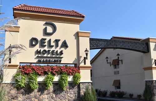 Indianapolis Hotel | Delta Hotels by Marriott Indianapolis East