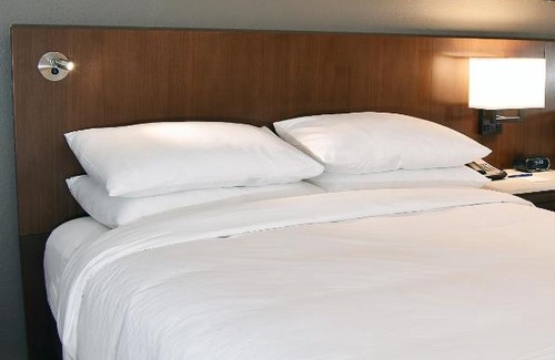 Indianapolis Hotel | Delta Hotels by Marriott Indianapolis East