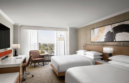 Anaheim Resort Hotel | Delta Hotels by Marriott Anaheim Garden Grove
