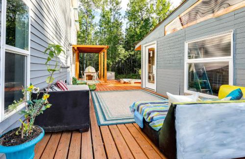 Delta Junction House | Delta Junction Rental with Shared Pool and Hot Tub!