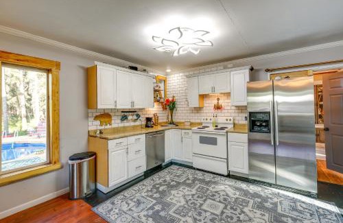 Delta Junction House | Delta Junction Rental with Shared Pool and Hot Tub!