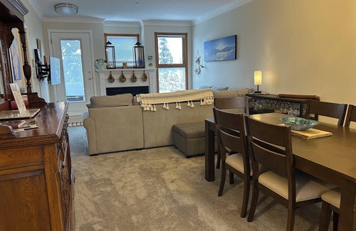 Silver Star Mountain Condo | Deluxe 2 Bed/2 Bath in Grandview building, private laundry, gas fireplace, patio