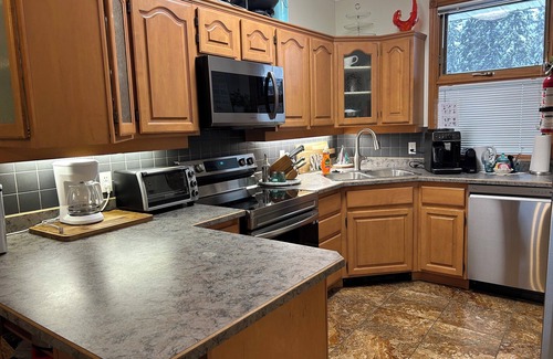 Silver Star Mountain Condo | Deluxe 2 Bed/2 Bath in Grandview building, private laundry, gas fireplace, patio