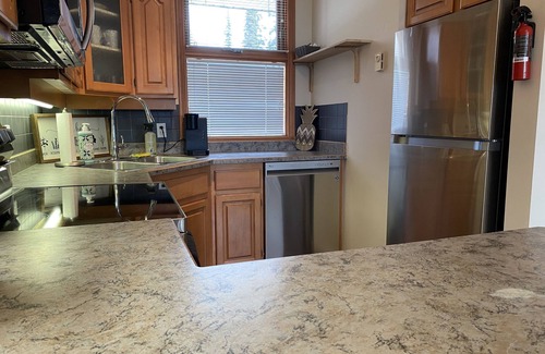 Silver Star Mountain Condo | Deluxe 2 Bed/2 Bath in Grandview building, private laundry, gas fireplace, patio