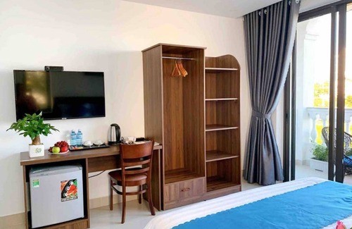 Cam Chau Bed & Breakfast | Deluxe 2 Queen beds✯Breakfast✯Beach✯Pool✯Netflix