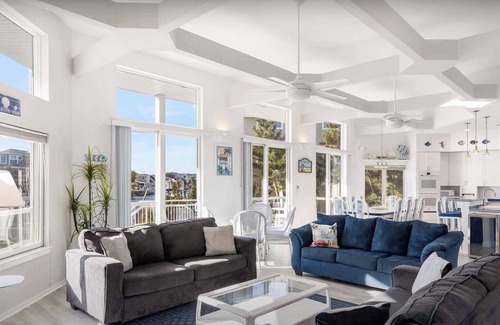 Loveladies House | Deluxe 6 Bedroom home in Loveladies with Pool!
