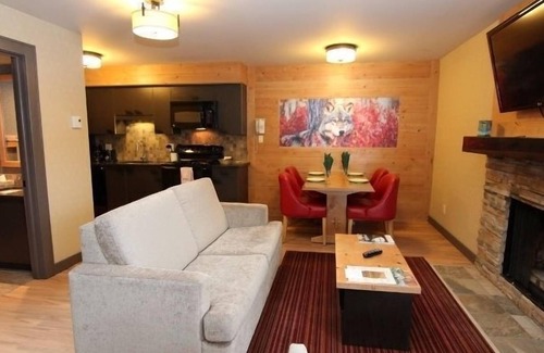 Banff Condo | Deluxe, Bright, Spacious | Base of Tunnel Mountain