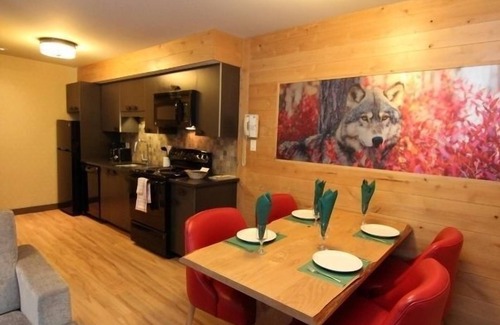 Banff Condo | Deluxe, Bright, Spacious | Base of Tunnel Mountain