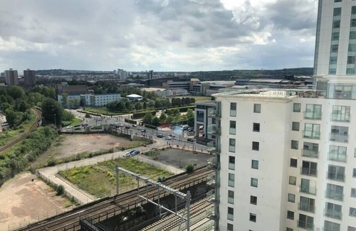 Cardiff City Centre Apartment | Deluxe Cardiff Centre Apartment with FREE PARKING