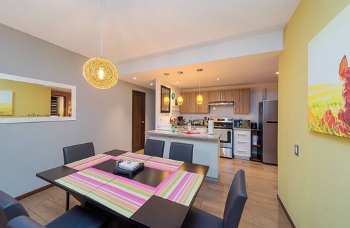San Salvador Apartment | Deluxe, City views, Rooftop pool, upscale location