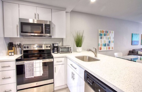 Downtown Fort Lauderdale Condo | ✨Deluxe Designer Two Bedroom Apartment at Fort Lauderdale