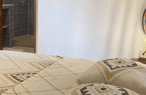 Ndangane Bed & Breakfast | Deluxe Double Room in Villa with Sauna and Pool