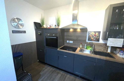 Estenfeld Apartment | Deluxe double room with underfloor heating