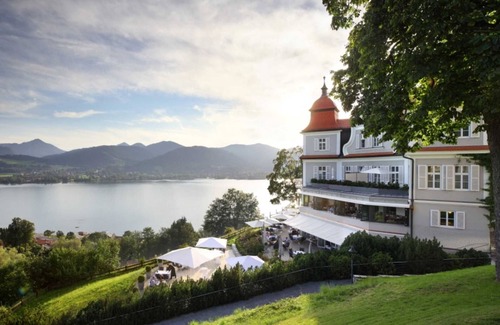 Tegernsee House | Deluxe double room with mountain view - Hotel DAS TEGERNSEE