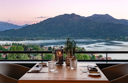 Tegernsee House | Deluxe double room with mountain view - Hotel DAS TEGERNSEE