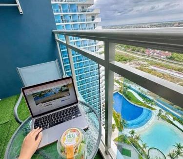 Bacolor Apartment | Deluxe Dream - Azure North