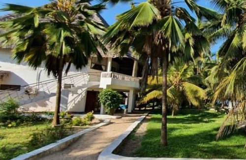 Mnemba Apartment | Deluxe Family Apartment With Sea View