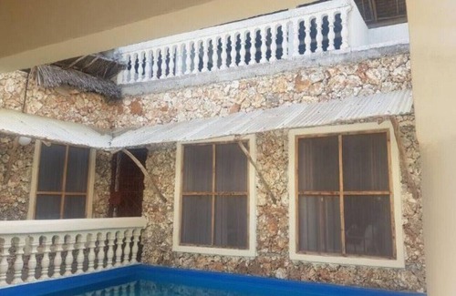 Mnemba Apartment | Deluxe Family Apartment With Sea View