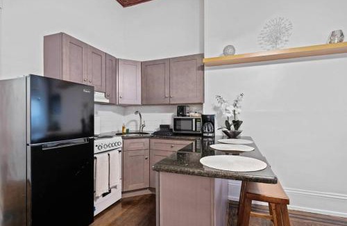 Gayborhood Apartment | Deluxe Flat Near Everything