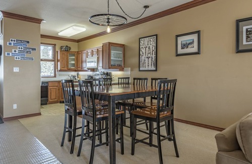 Silver Star Mountain Condo | Deluxe Grandview Condo with High Ceilings with Great Ski Access - Pet Friendly!