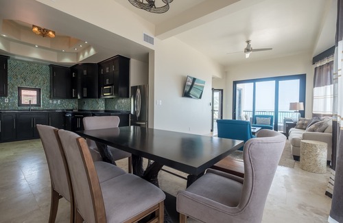 San Pedro Condo | Deluxe Ocean Front Suites A2- Pool/Jacuzzi/heart of Town