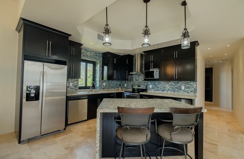 San Pedro Condo | Deluxe Ocean View Suites D2- Pool/Jacuzzi/heart of Town
