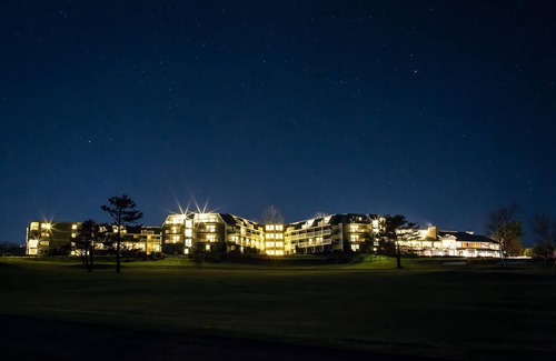 Glen Cove Condo | Deluxe Oceanfront Rockport Resort 1
