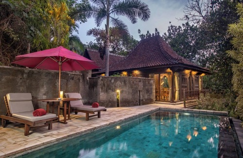 Melayang Villa | Deluxe Rainforest Pool Villa 2