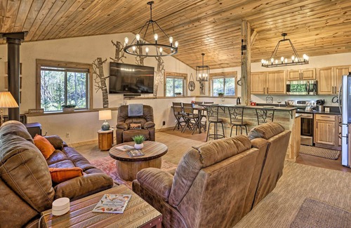 Indian Mountain Cabin | Deluxe Rocky Mountain Hideaway in Como w/ Hot Tub!