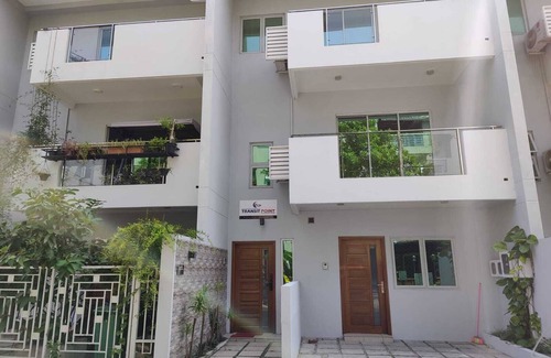 Hulhumale Apartment | Deluxe Room in a Quite Neighborhood