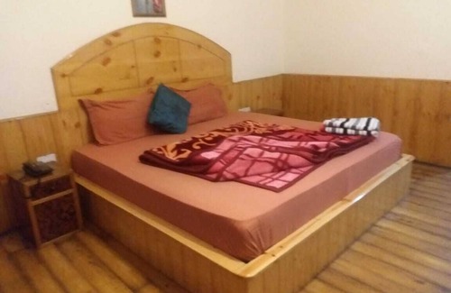New Manali Hotel | Deluxe Rooms on Mall Road