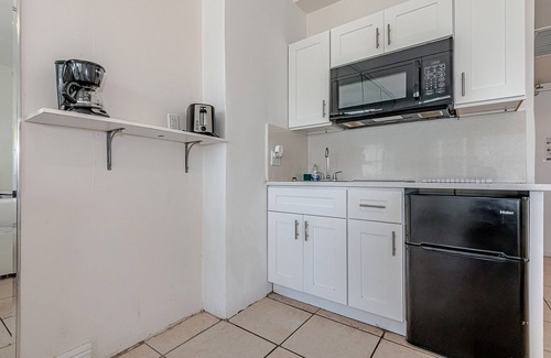 Mid Beach Apartment | Deluxe studio on the 7th floor