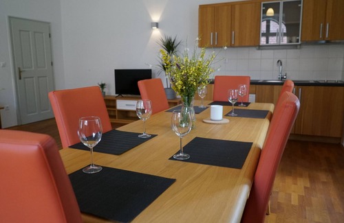 Kozarisce Apartment | Deluxe Two-Bedroom Apartment with Castle&Garden View