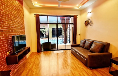 Hua Hin Villa | Deluxe with Pool Access