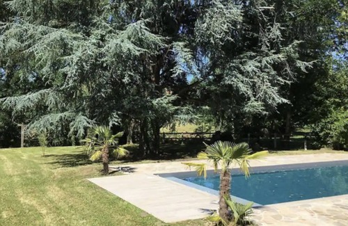 Saint-Constant-Fournoules Villa | Demeure de charme avec piscine