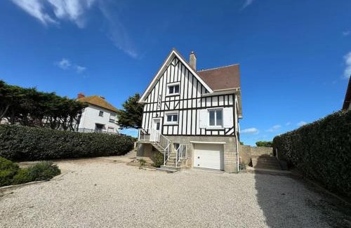Courseulles-sur-Mer Villa | Demeure rénovée front de mer