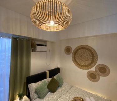 Project 4 Apartment | Den and Then City View, Karaoke, Private Balcony