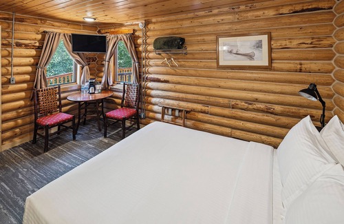 Denali National Park Hotel | Denali Crow's Nest Cabins