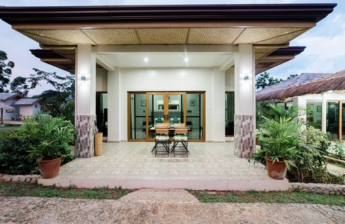 San Pedro Villa | Denika's Suites