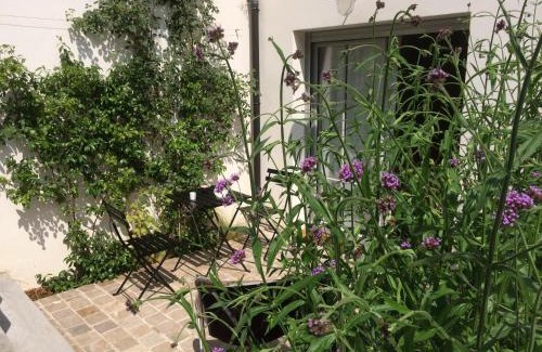 Versailles Bed & Breakfast | Denis & Virginie - château à pied - parking gratuit