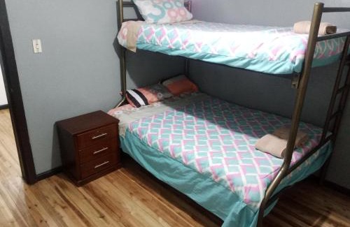 San Blas Apartment | Departamento duplex para 17 personas en zona central de Cuenca