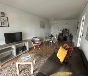 Santiago Apartment | Departamento Las Condes-Esc Militar