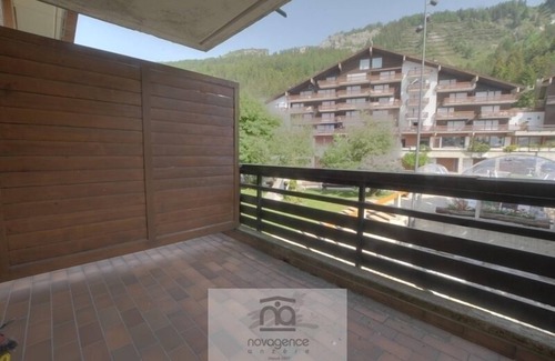 Anzere Apartment | Departure "skis on" from this apartment. Located in the central square and pedestrian Anzère, this p