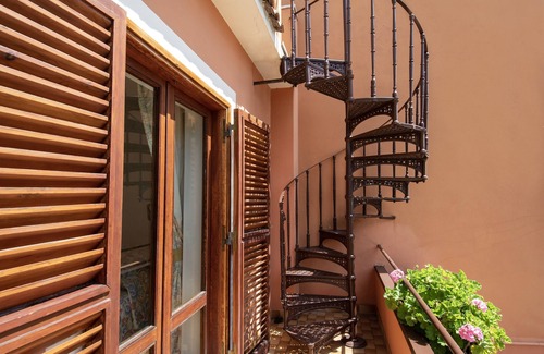 Santa Marinella House | Dependance in Villa Liberty - 1 min from the beach!