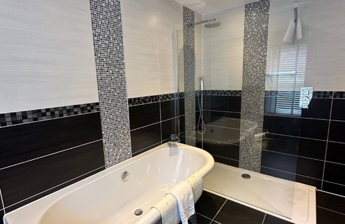 Boscombe Bed & Breakfast | Derby Manor