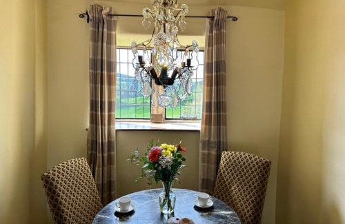 Alport House | Derbyshire Cottage for 4, 1 hour per day private pool use